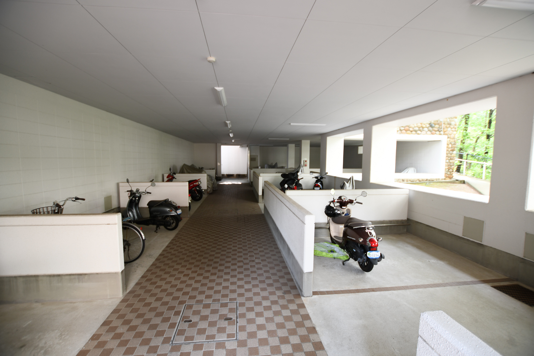 バイク置き場