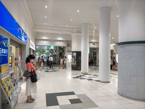 JR神戸線三ノ宮駅(東出口)を東側に