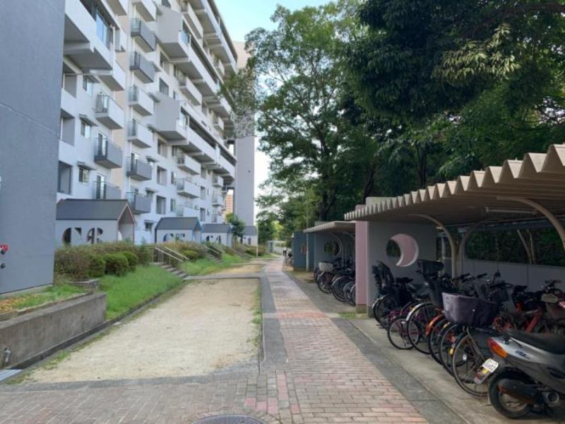 光明池駅前