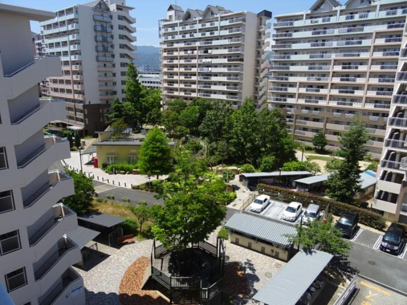 西宮マリナパークシティ丘のある街