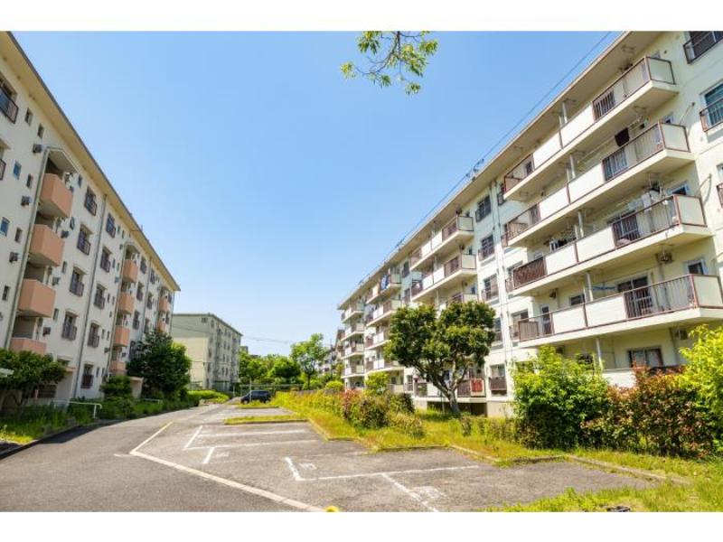 鶴山台団地