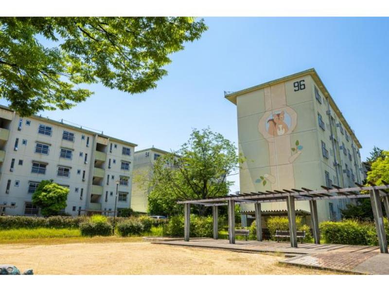 鶴山台団地