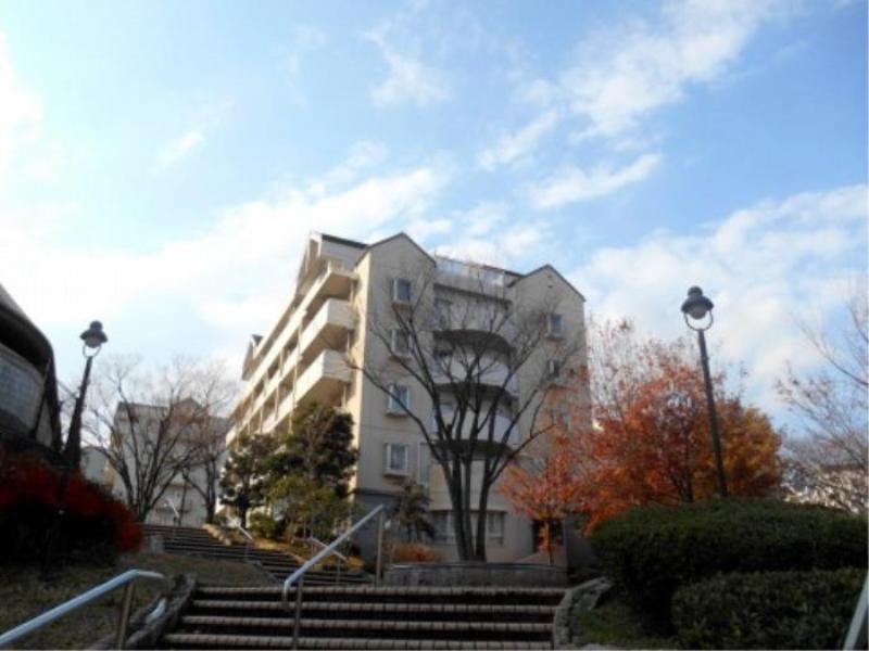 高槻・阿武山八番街団地