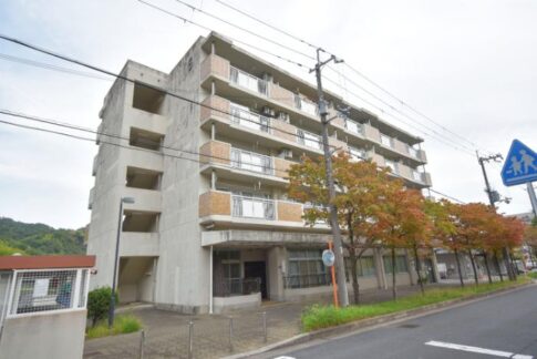 UR若山台中央団地