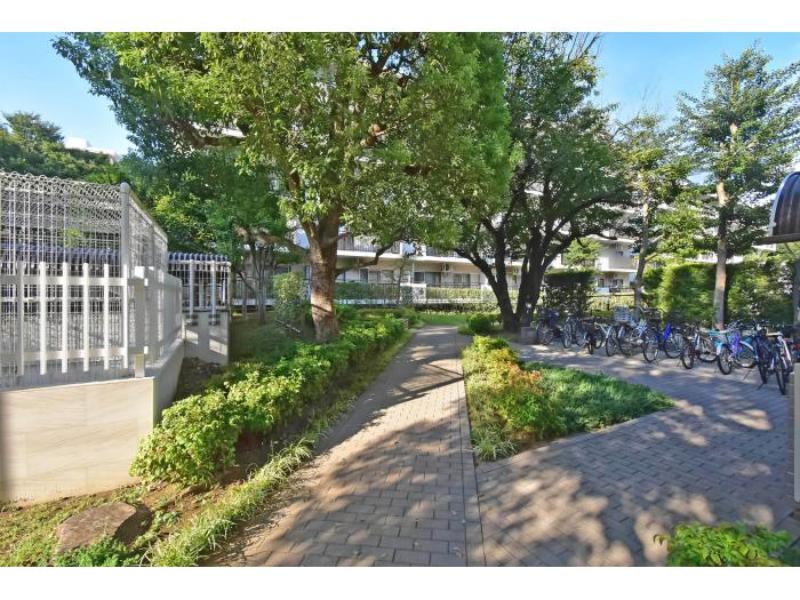 光が丘パークタウン いちょう通り八番街 